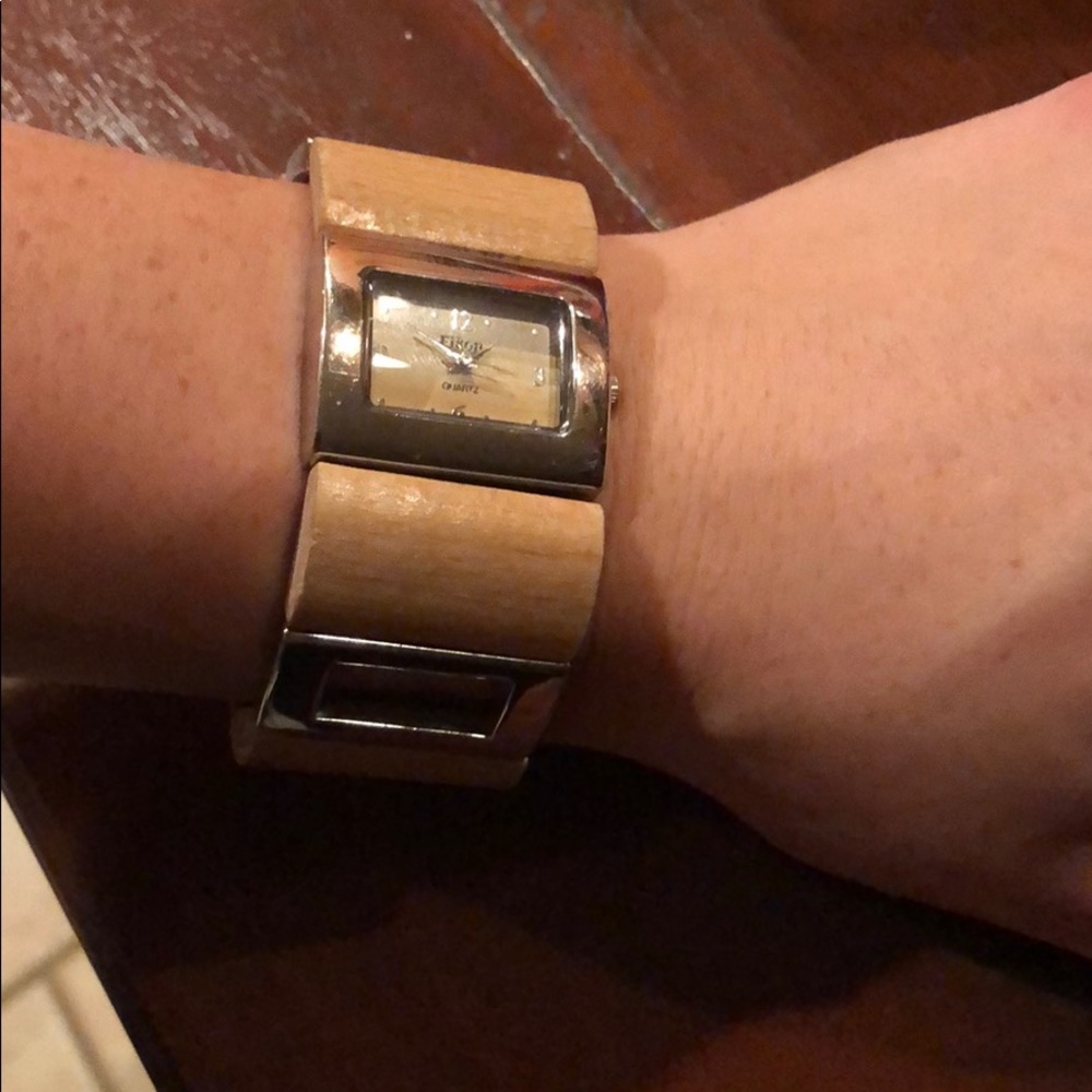Quartz wood and silver tone watch